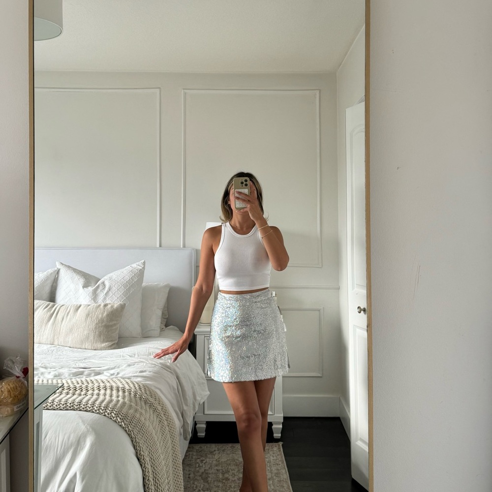 Showpo sequin skirt US4